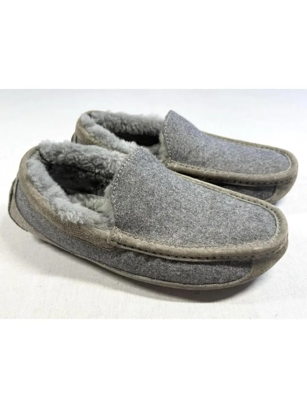 UGG Ascot Moccasins Slippers Men Sz 8/40.5 EU Gray Wool Sheepskin Sherpa Camping